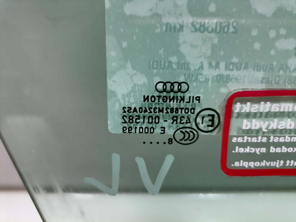 Audi A4 8K B8 original Türscheibe vorn links Bj.2010